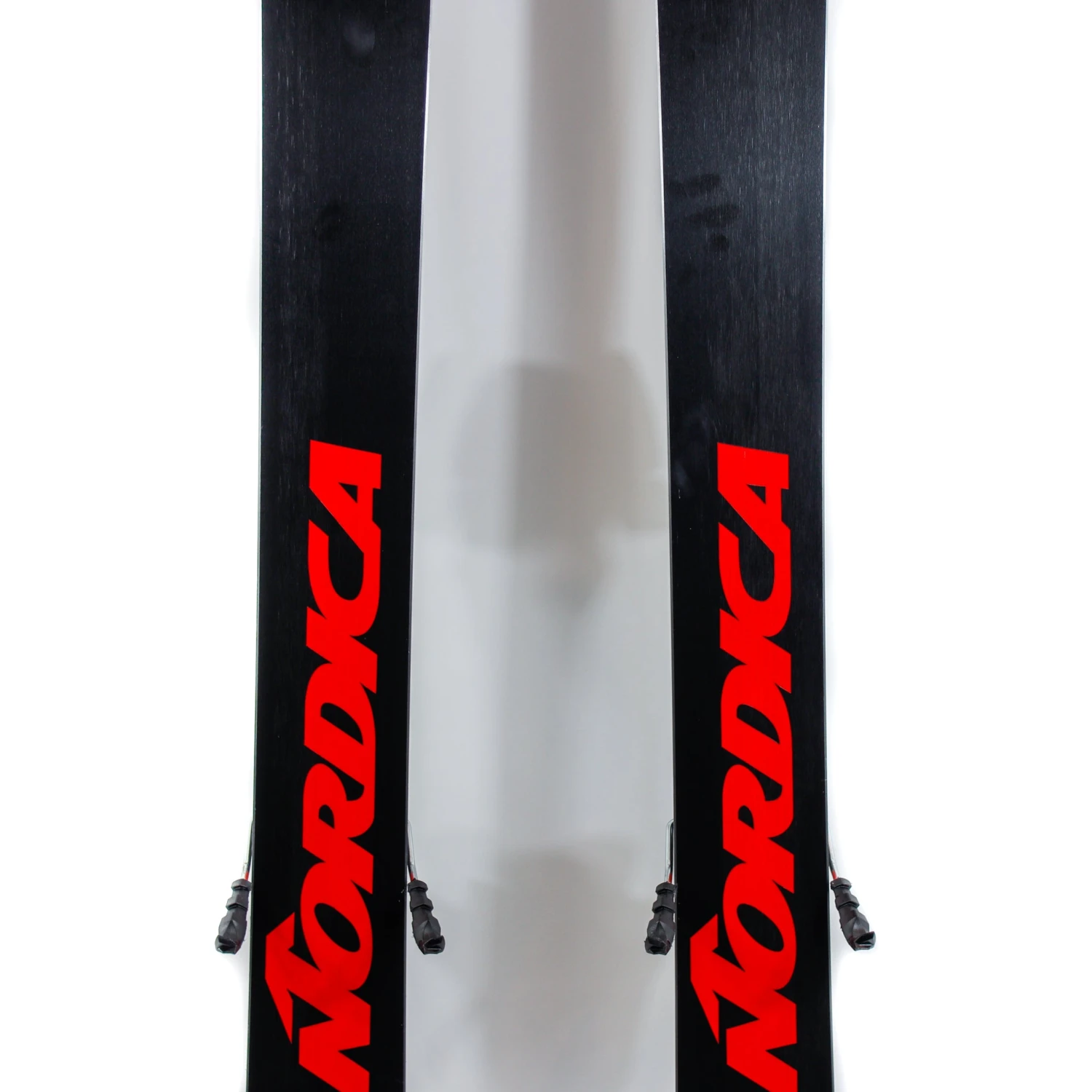 Nordica Enforcer 100 179cm 2023 + Tyrolia SP10 Bindings - USED 7 Nordica Enforcer 100 179cm 2023 + Tyrolia SP10 Bindings - USED - Image 7