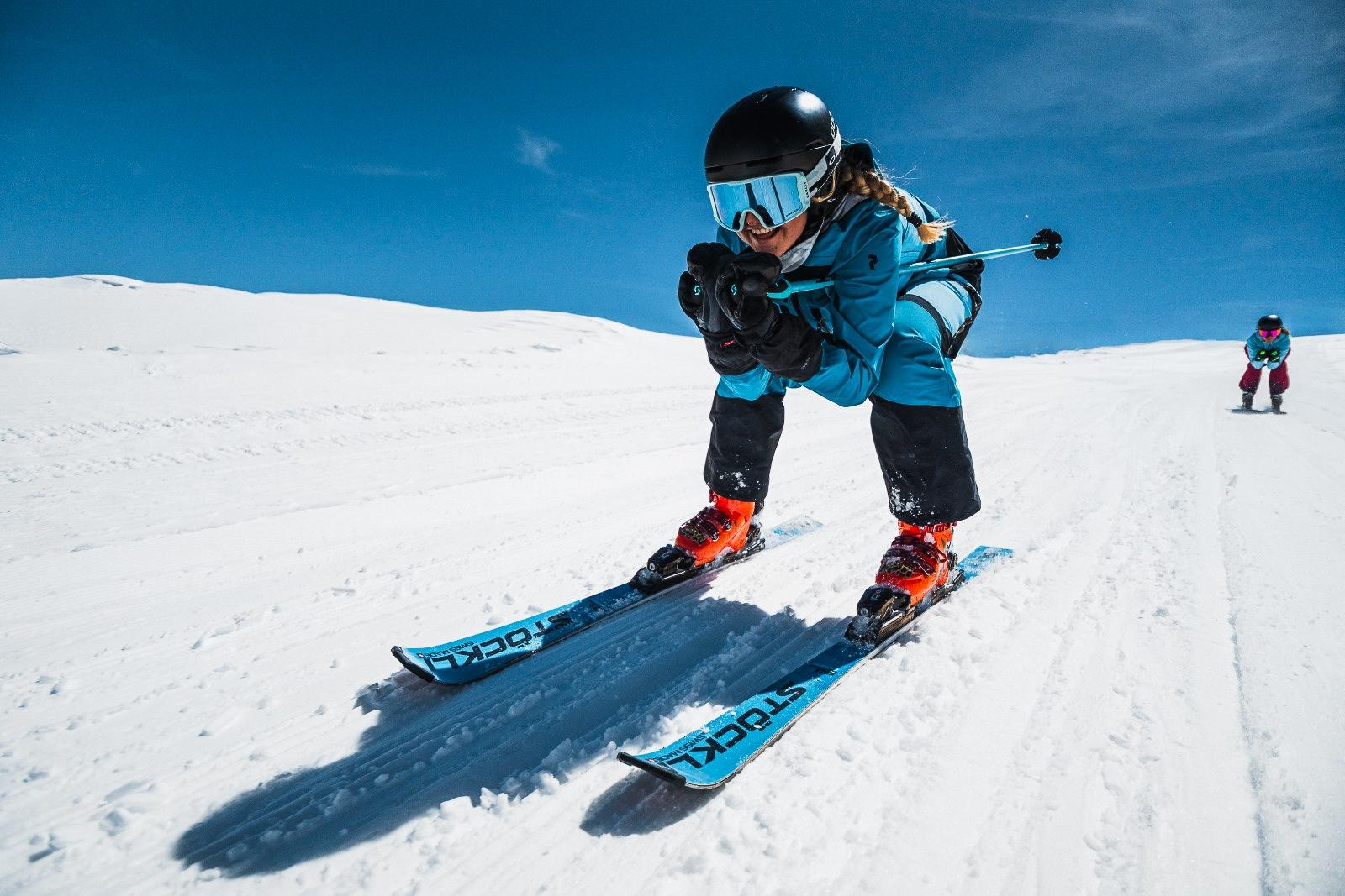 Front Page -Fischer Gear Shop av ski header 2000